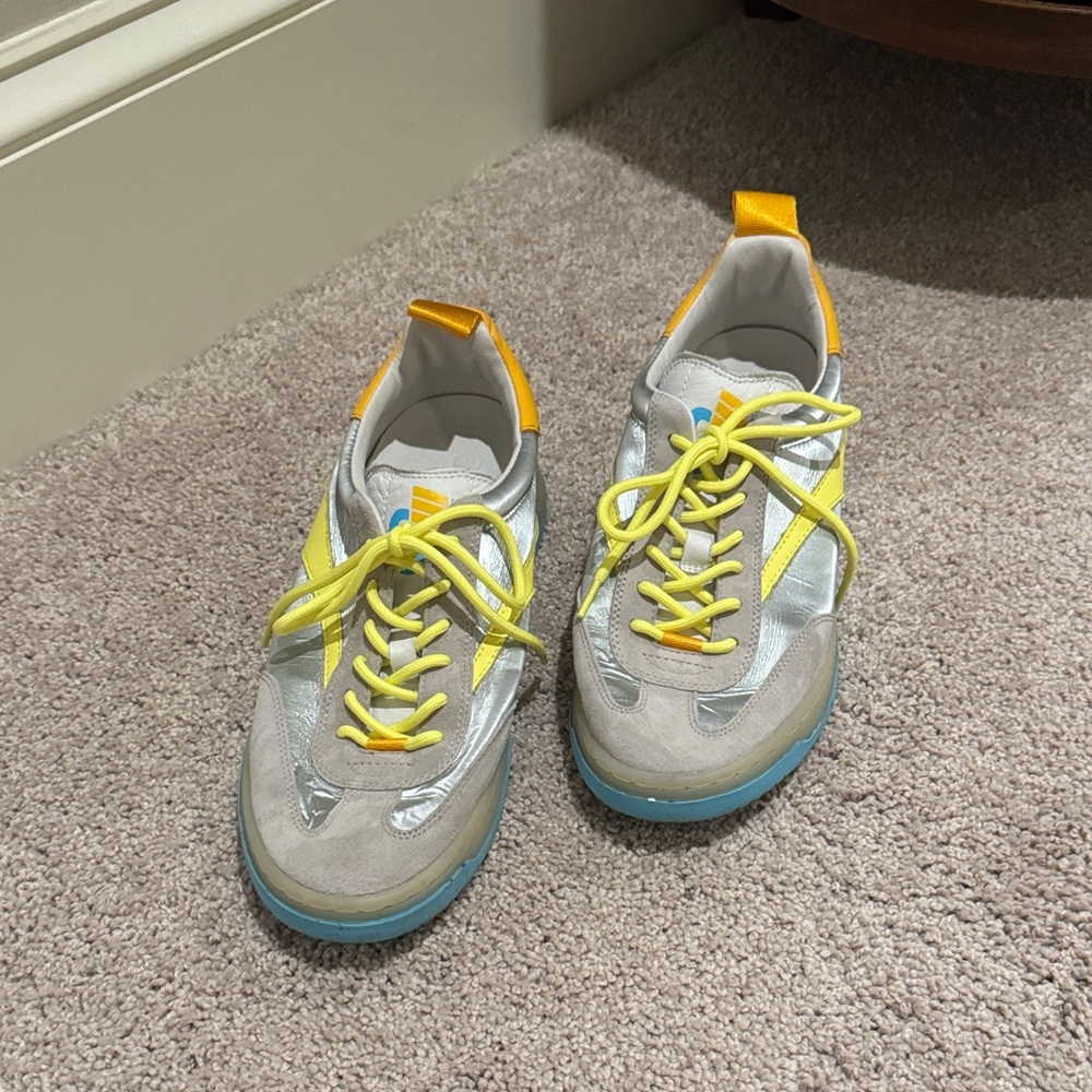 Oncept Metallic Sneakers